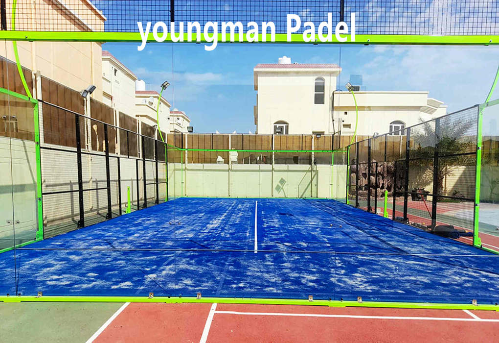 Qatar- 28 Set Lapangan Padel Panorama Dipasang