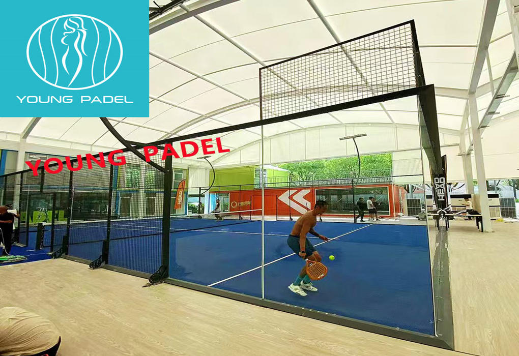 Berapa dimensi lapangan resmi Premier Padel  ?